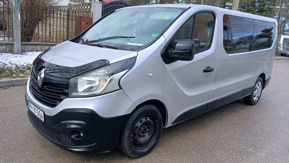 Renault Trafic 9 locuri