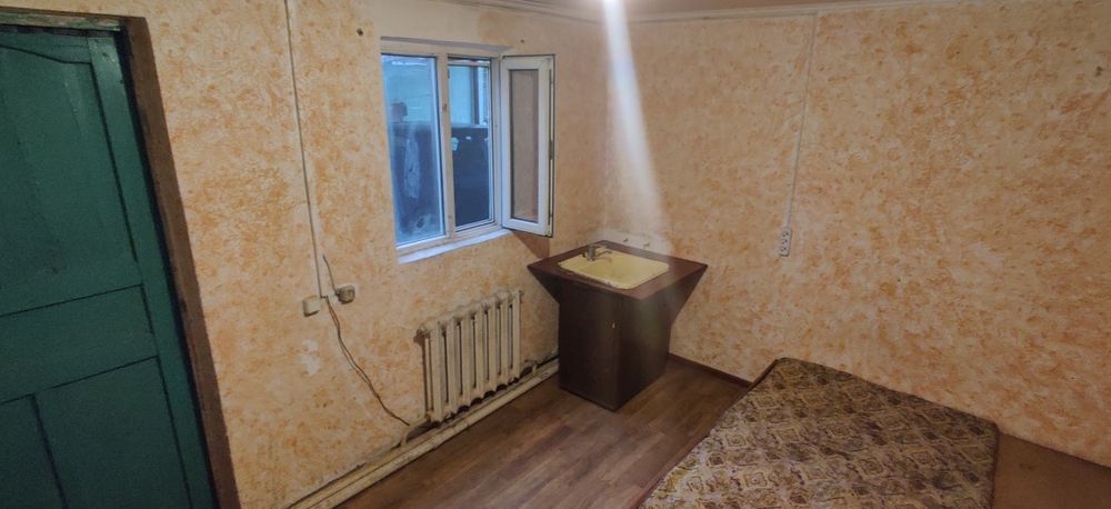 Сдам жилую комнату во времянке