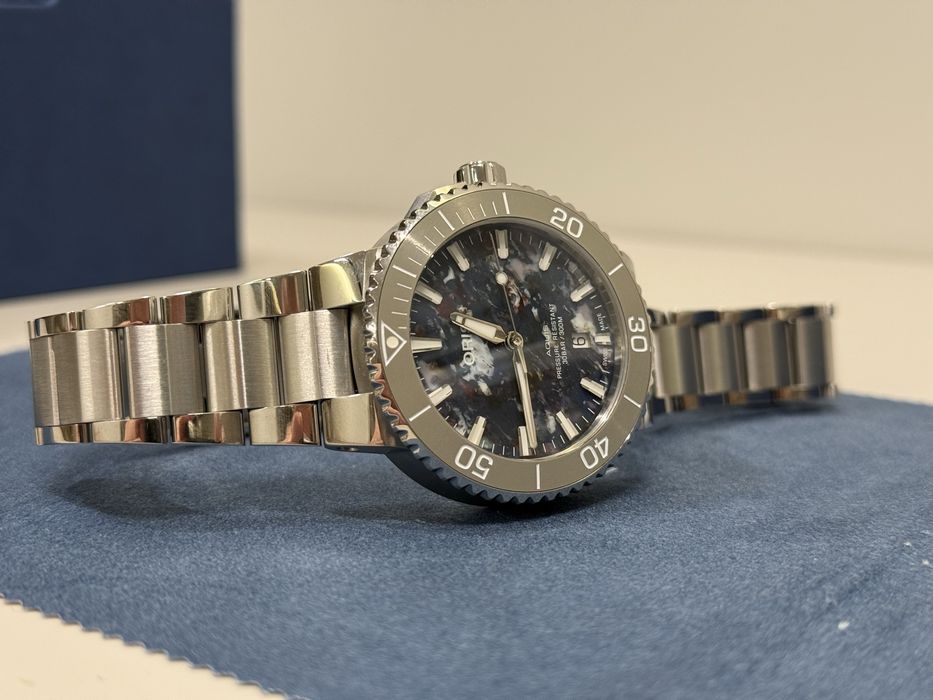 Oris Aquis Upcycle Date 41.5mm Мъжки автоматичен часовник