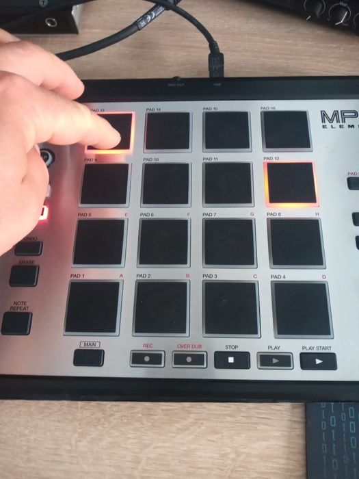 Akai mpc element