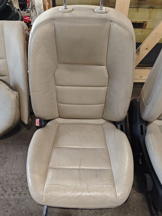 Кожен салон за Мерцедес W204 седан