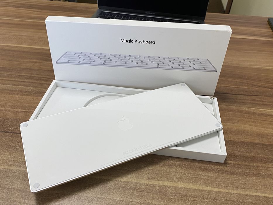 Apple Magic Keyboard / Noua /