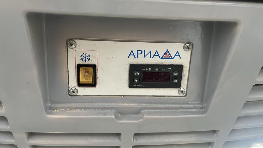 Холодильный шкаф Ariada