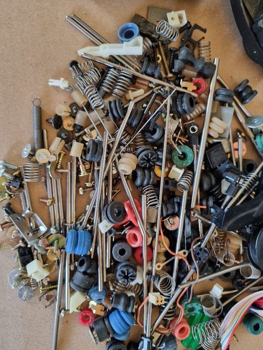 Pachet dif piese/componente cd Player. Perfect functionale.