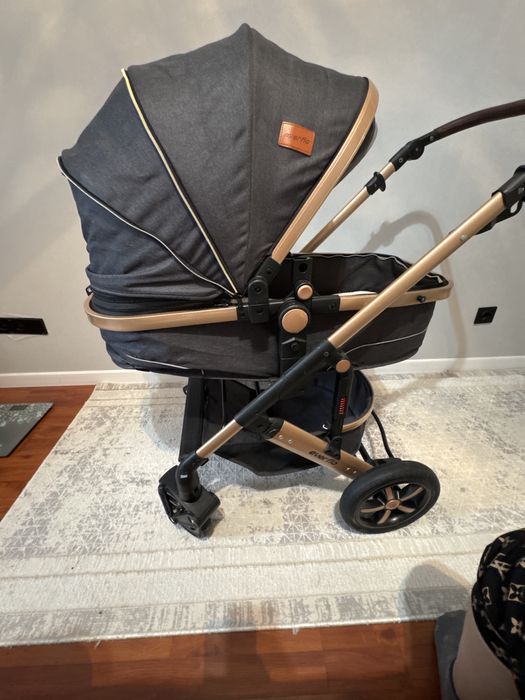 Продам коляску два в одном