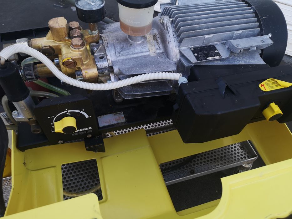 Водоструйка Karcher HD880 380v 180bar Супер Силна Керамика