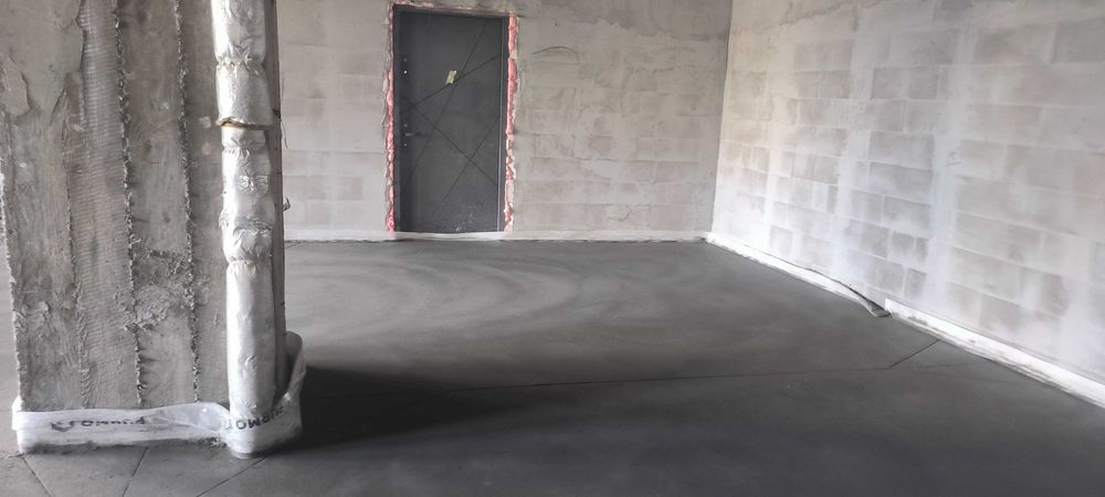 Șapă mecanizată/elicopterizată și tencuială