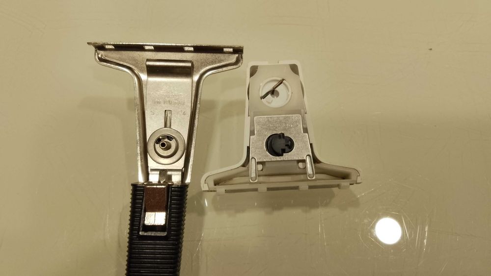 Aparat ras GILLETTE TECHMATIC - folosit de astronauti in misiunea Apollo