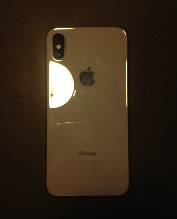iPhone X в хорошем состоянии