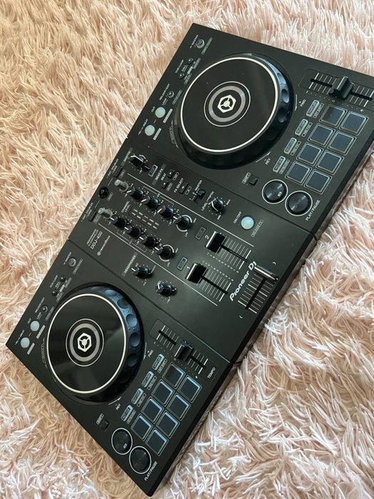Диджейский комплект Macbook,Pult,Naushniki