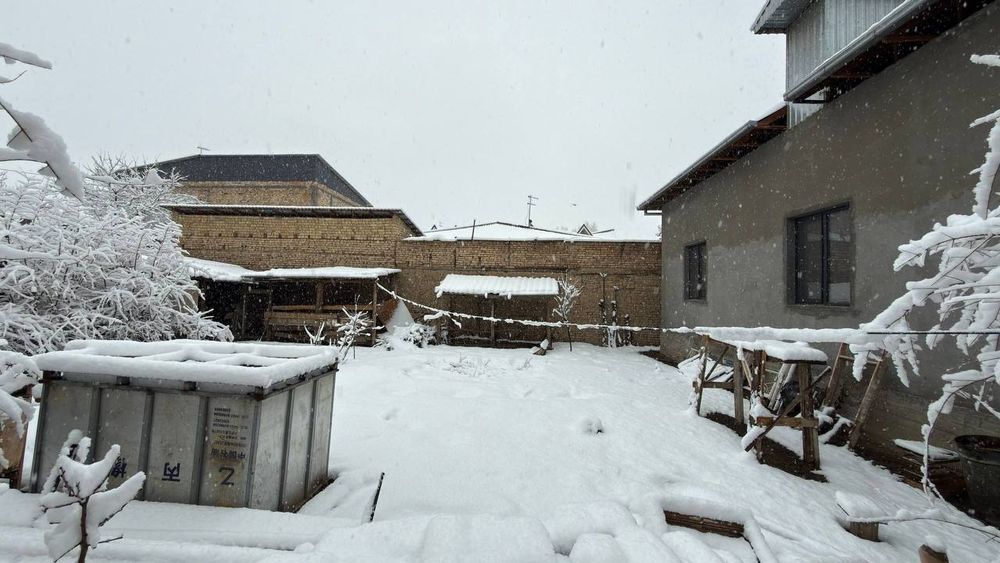 Ховли ер сотилади