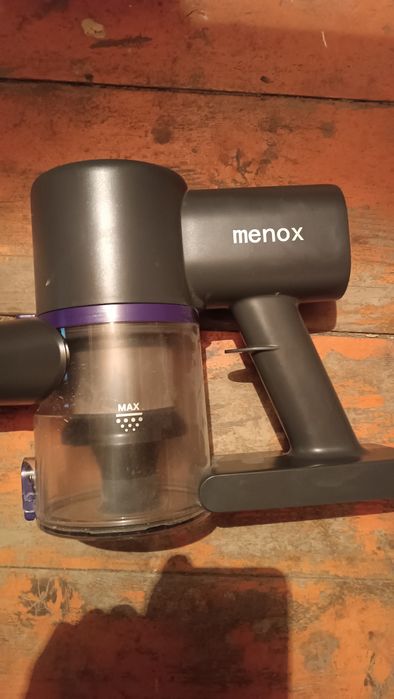 Срочно продам пылесос  menox