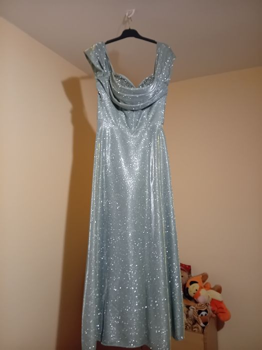 Красива официална рокля