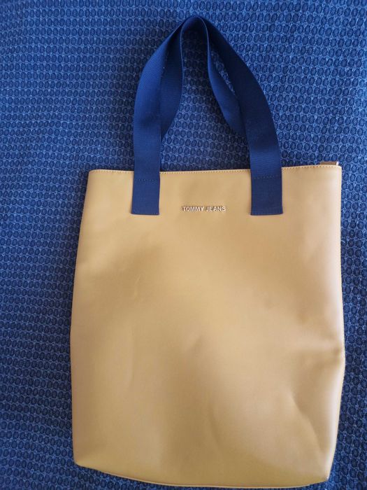 чанта Tommy Hilfiger