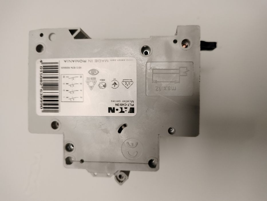 Întrerupător automat Eaton xPole PL7-C63/4, 63A, 4P, 10kA