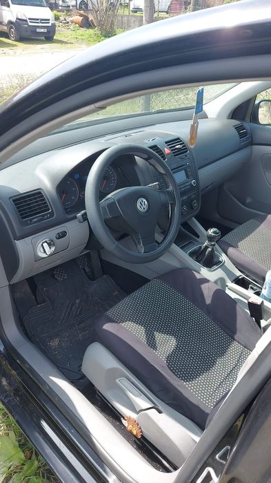 Vand VW Golf 5 2006 diesel pentru dezmembrare