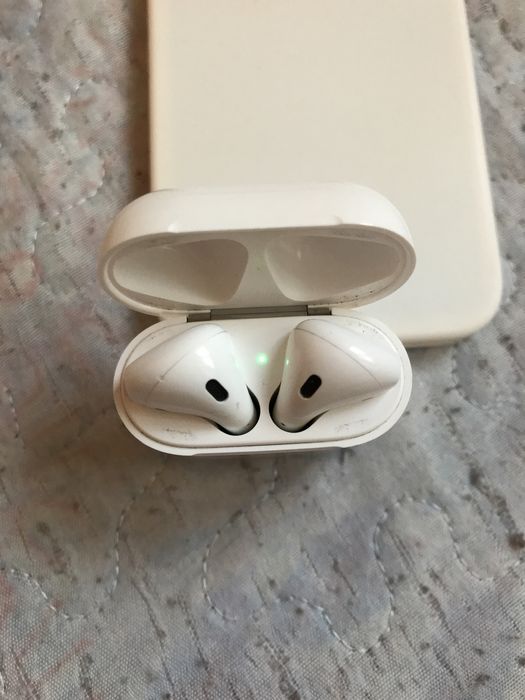 срочно продам AirPods 2-ое поколение