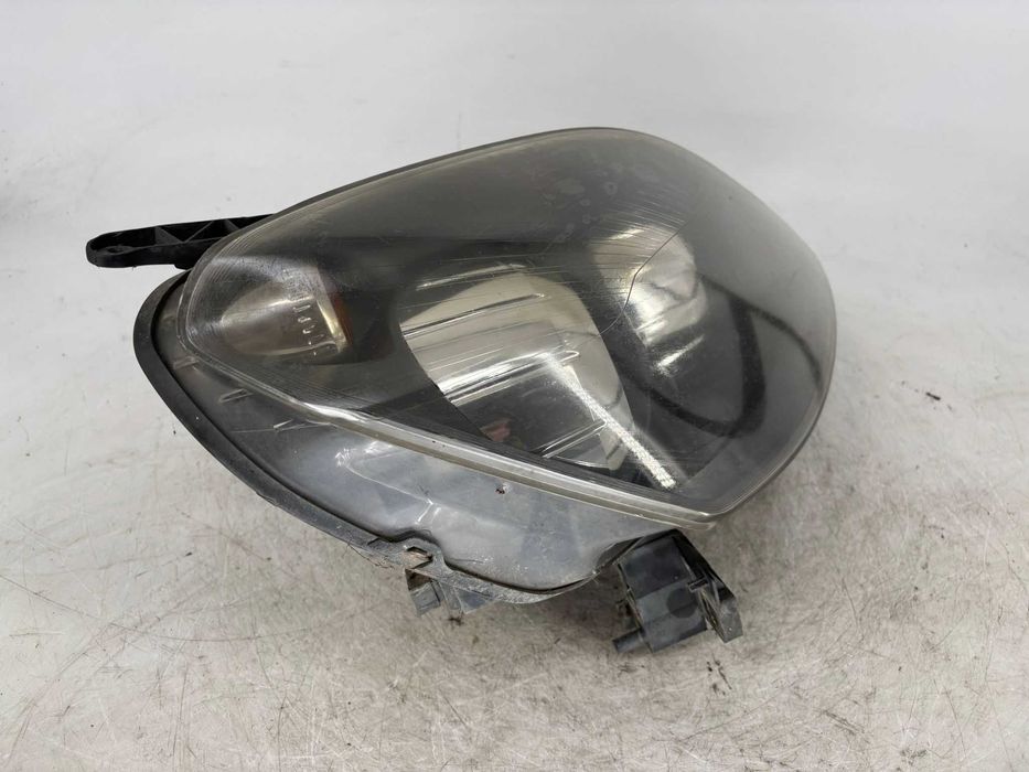 Far dreapta Opel Zafira B an 2006