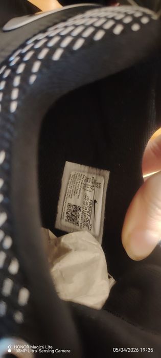 Дамски NIKE AIR MAX DN в черно и червено  37.5 номер  23.5см е стелкат