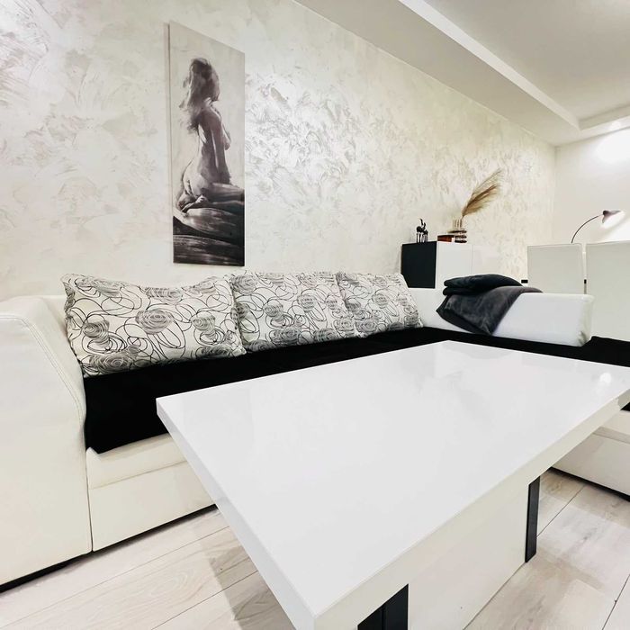 Дава се под наем Тристаен апартамент в Севлиево - 68 кв.м за 331.5 € - Снимка #1