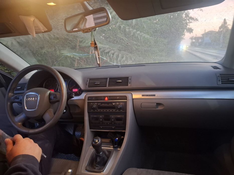 AUDI A4 0 — imagine 3