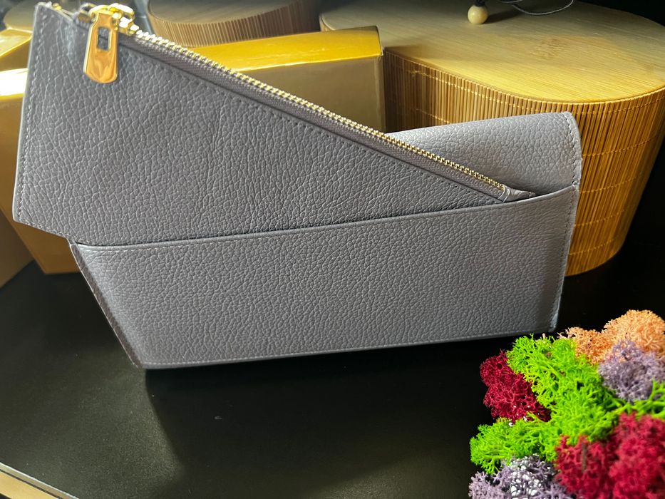 Продавам чисто нови дамски протмонета