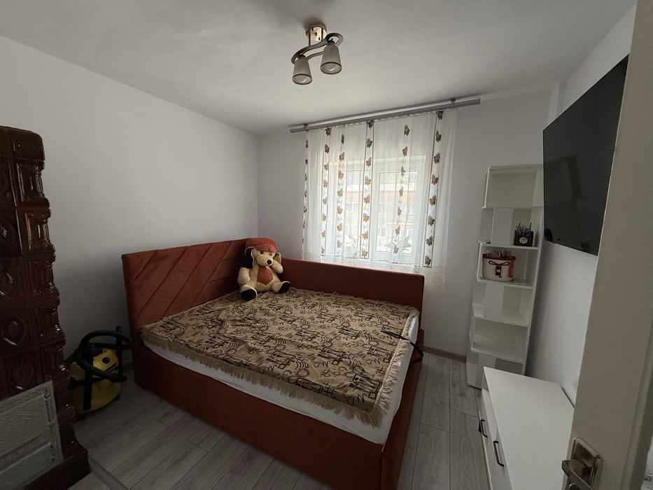URGENT!!! de vanzare apartament cu 3 camere ultracentral in Câmpeni