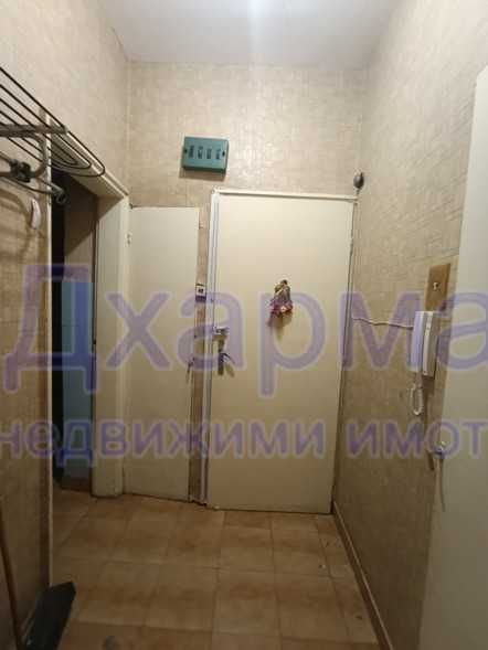 Продавам 2-стаен апартамент до НДК