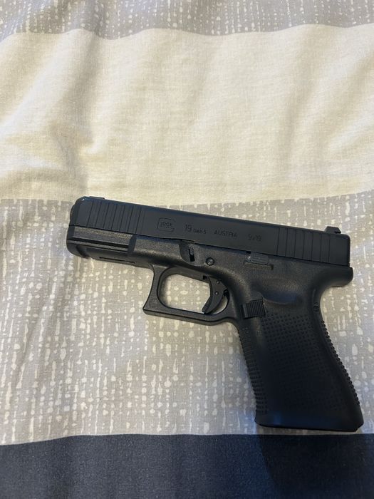 Airsoft пистолет Umarex Glock 19 gen5  лицензиран