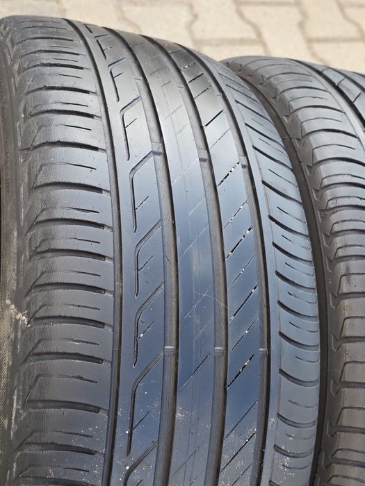 225 45 17 Bridgestone 5мм. Здрави без дефекти. Цената е за брой.