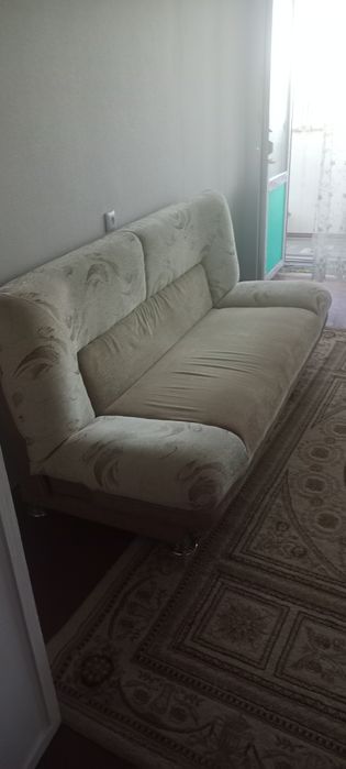 Продам диваны тройка