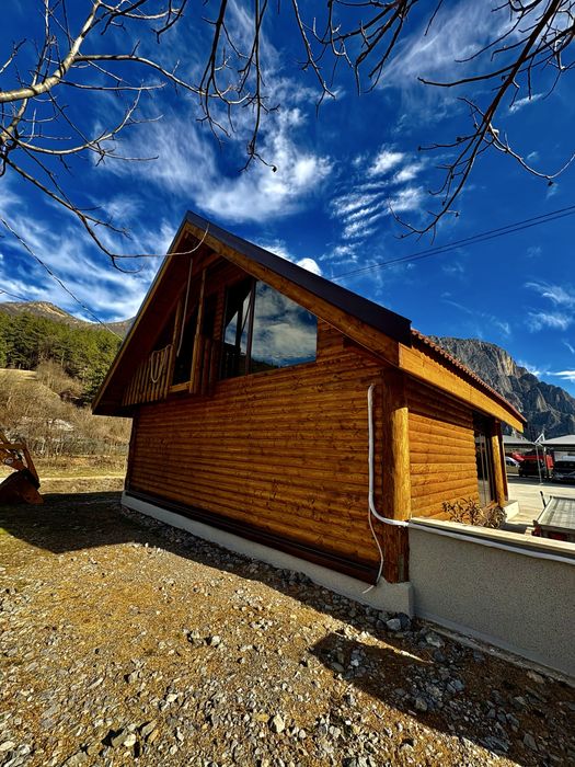 Покриви, Навеси, Дървени къщи