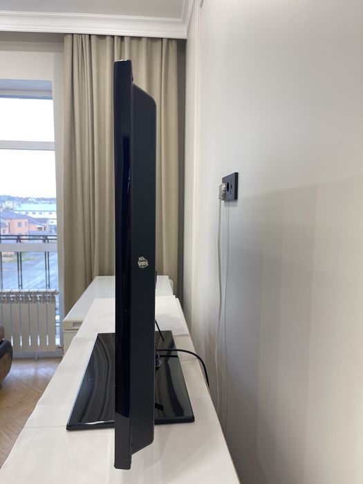 Телевизор Samsung в хорошем состоянии