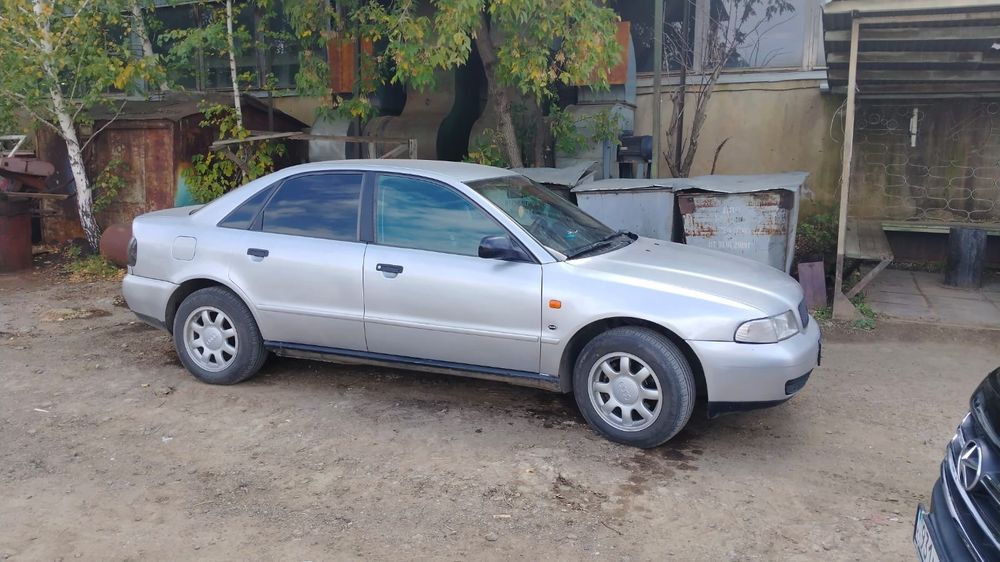 Продам Audi A4 1995г