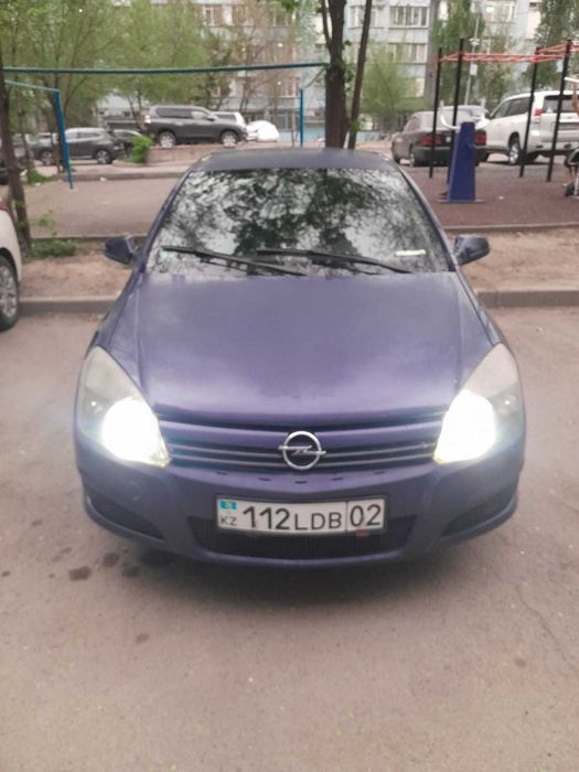 Автомашина Opel Astra 2004г,