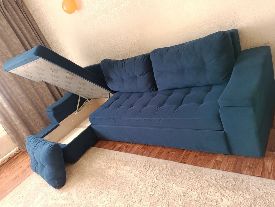 Диван в хорошем состоянии