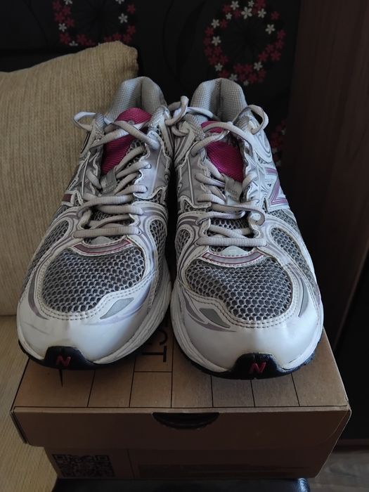 Маратонки New Balance номер 43