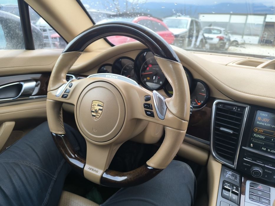 Махагонов Волан Porsche Panamera 970