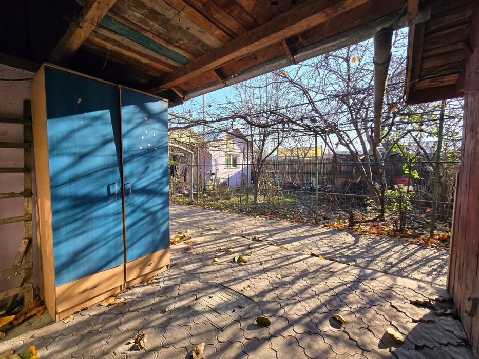 Casa la curte  colentina