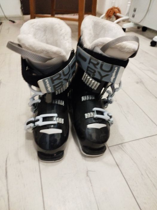 Горнолыжные ботинки
