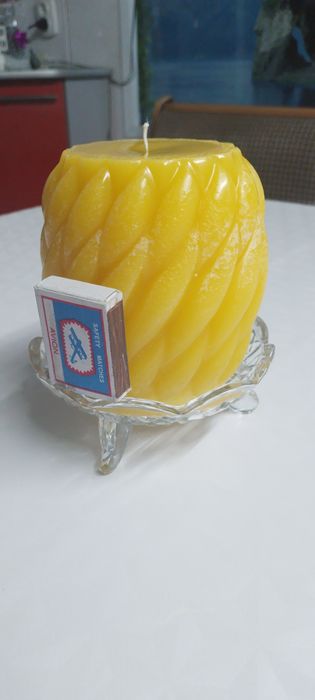 Свечи застольные из парафина.