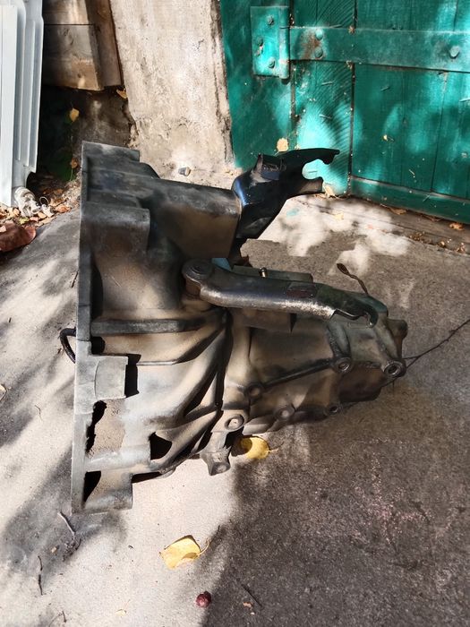 Продам МКПП на Ниссан примера 1.6