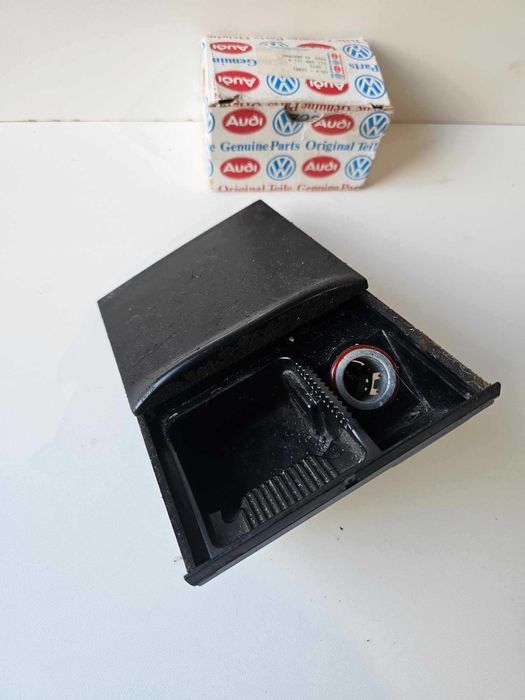 scrumiera originala volkswagen golf 4 / bora