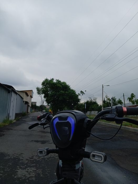 Скутер беркут черный