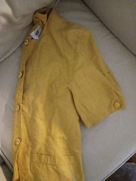 Cămașă din in mai mult decât deosebită, cu detalii fine