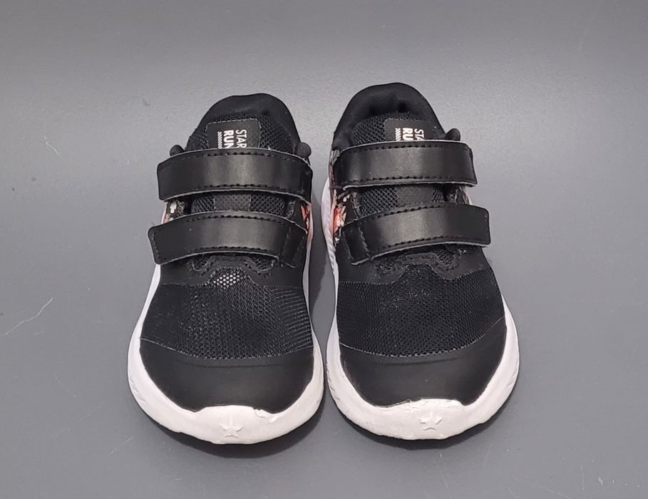 Adidasi Nike fetite marimea 26