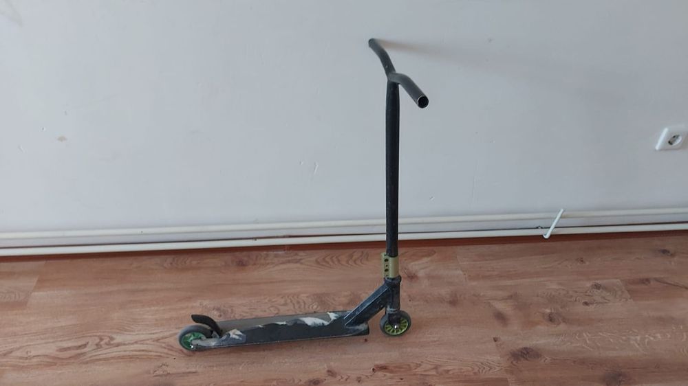 Продается российский самокат по 4000