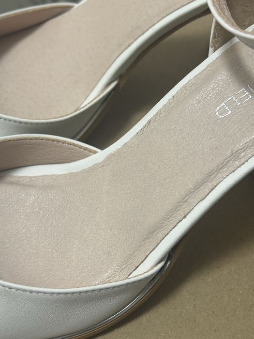 Pantofi cu toc noi din piele Anna Field