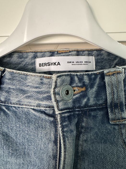 Джинсы, брюки Bershka Zara