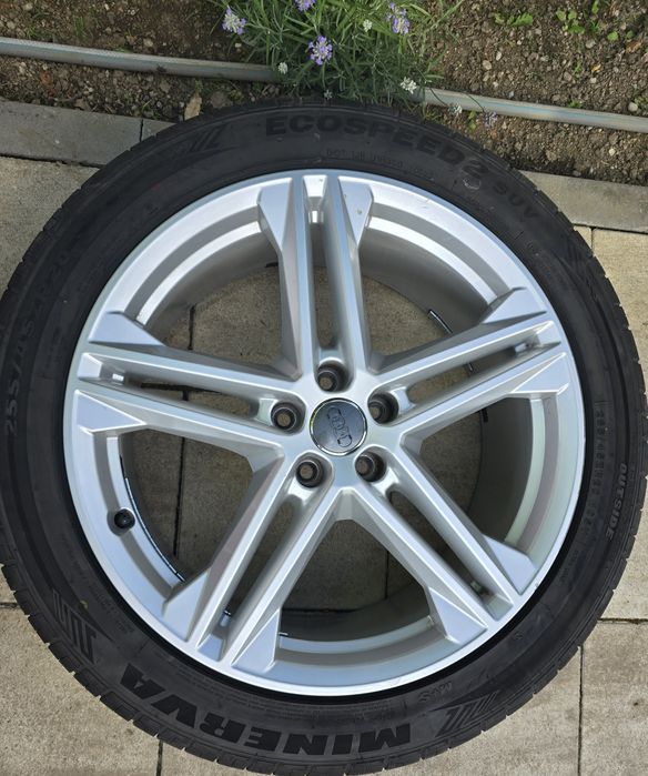 Vand jante ORIGINALE Audi Q5,cu anvelope 255 45 20 vara!